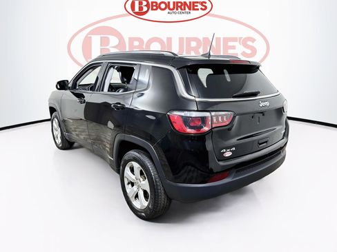 Used 2018 Jeep Compass Latitude w/ Popular Equipment Group AWD/4WD image 5