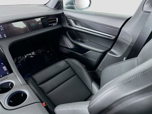 New 2025 Porsche Taycan image 26