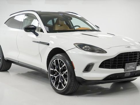 Used 2021 Aston Martin DBX image 8