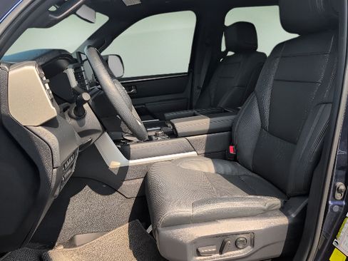 Used 2025 Toyota Tundra Limited w/ TRD Off-Road Package AWD/4WD image 9