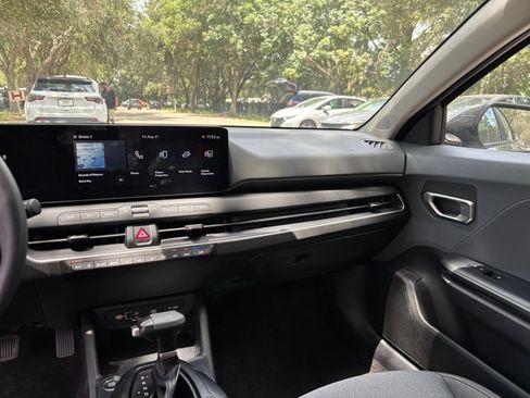 Used 2025 Kia K4 FWD image 34