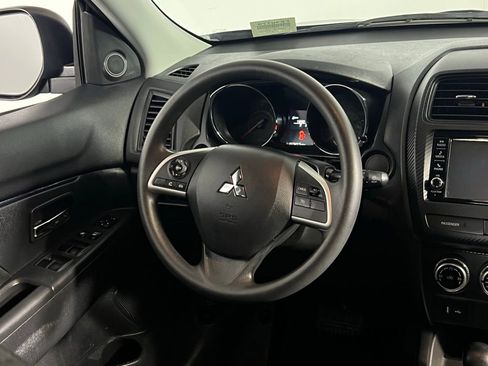 Used 2024 Mitsubishi Outlander Sport ES image 13