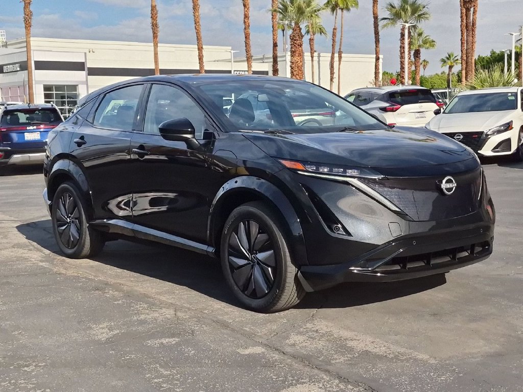 Used 2023 Nissan Ariya AWD image 6