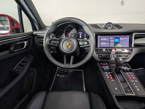 New 2026 Porsche Macan image 21