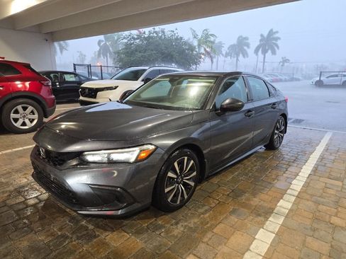 Used 2024 Honda Civic EX-L image 1