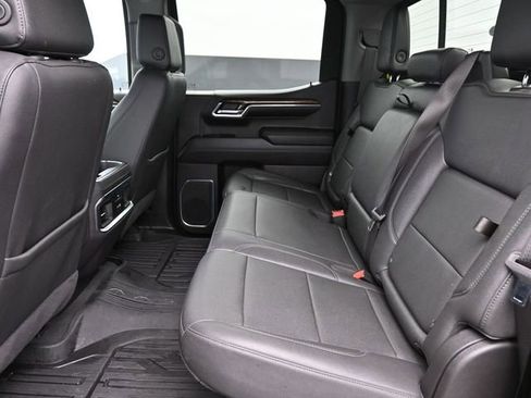 Used 2024 GMC Sierra 1500 Elevation w/ Elevation Premium Package image 11