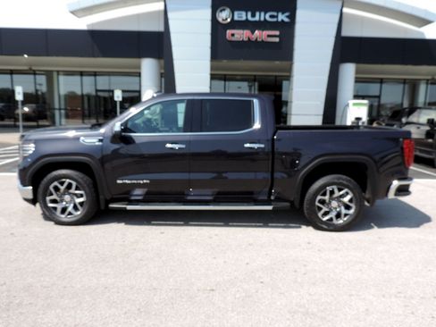 Certified 2023 GMC Sierra 1500 SLT RWD image 8