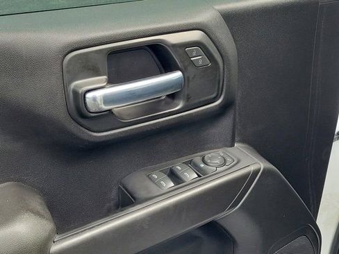 Used 2022 Chevrolet Silverado 1500 Custom image 16