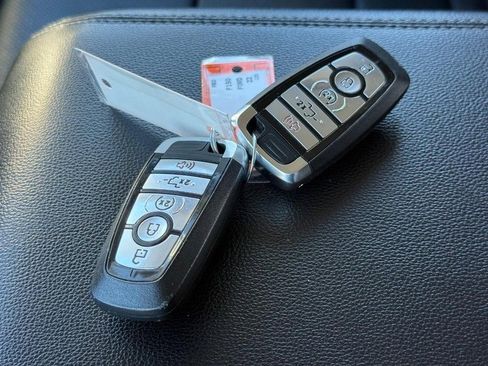 Used 2022 Ford F150 Lariat w/ Max Trailer Tow Package image 35