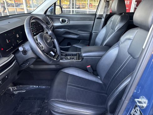 Used 2024 Kia Sorento S FWD image 15