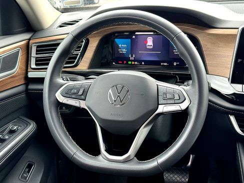 Used 2024 Volkswagen Atlas SE FWD image 30