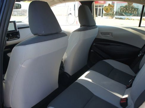 Used 2025 Toyota Corolla LE image 13