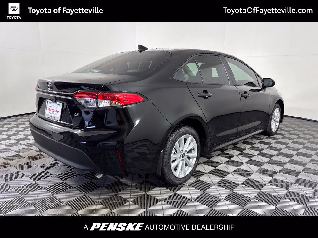 Used 2027 Toyota Corolla LE w/ LE Premium Package FWD image 5