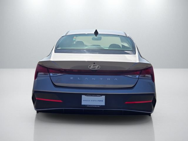 Used 2024 Hyundai Elantra SEL FWD image 5