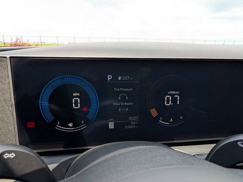 Used 2025 Hyundai Tucson SEL FWD image 17
