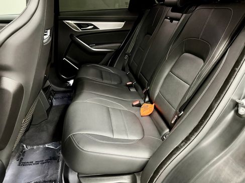 Used 2024 Jaguar F-PACE R-Dynamic S image 36