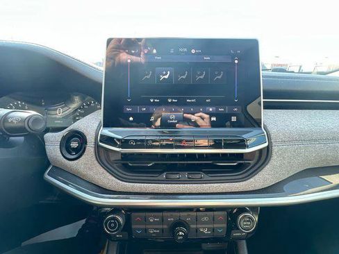 Certified 2022 Jeep Compass Latitude w/ Convenience Group image 20