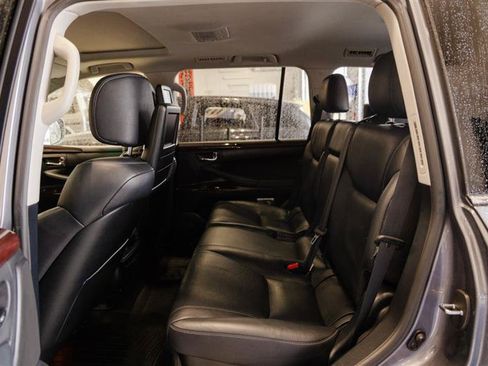 Used 2015 Lexus LX 570 4WD w/ Luxury Package image 36