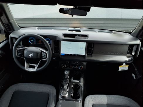 New 2026 Ford Bronco 4-Door image 7