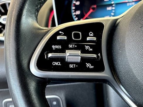 Certified 2021 Mercedes-Benz GLB 250 image 25