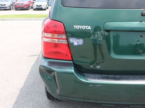 Used 2001 Toyota Highlander 2WD w/ Quick-Order Pkg image 36