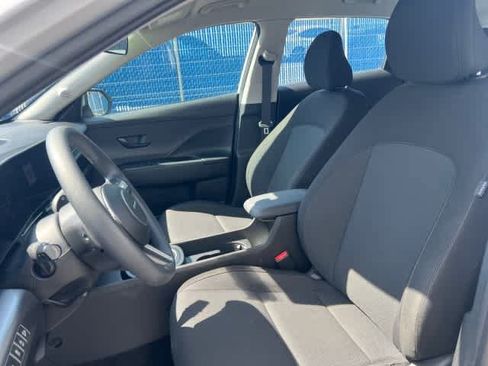 Used 2026 Hyundai Kona SE FWD image 12
