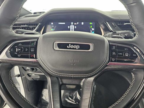 Used 2023 Jeep Grand Cherokee Overland w/ Advanced Protech Group III AWD/4WD image 23