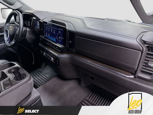 Used 2023 Chevrolet Silverado 1500 LT AWD/4WD image 31