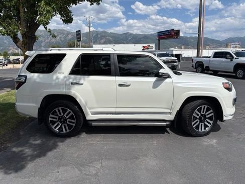 Used 2022 Toyota 4Runner Limited AWD/4WD image 3