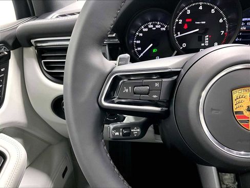 New 2026 Porsche Macan image 19