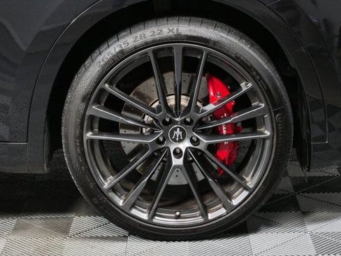 Certified 2022 Maserati Levante Trofeo AWD/4WD image 6