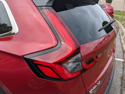 Used 2023 Honda CR-V EX-L image 11