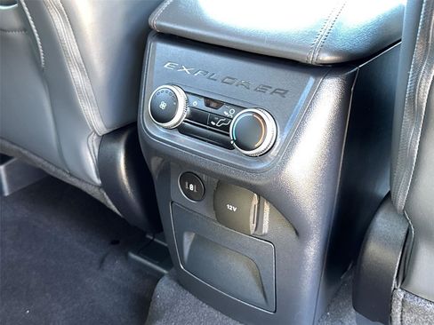 Used 2025 Ford Explorer Active w/ Active Comfort Package image 20