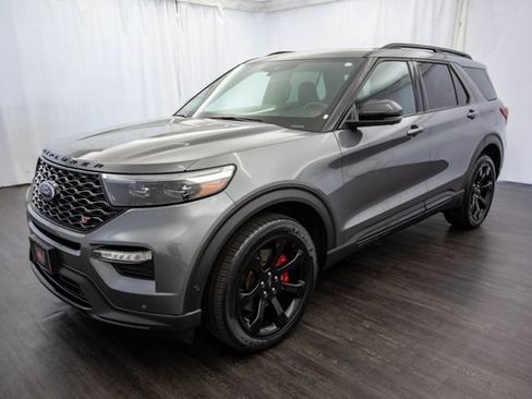 Used 2022 Ford Explorer ST image 3