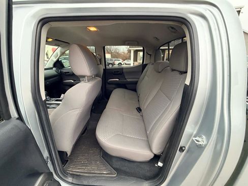 Used 2022 Toyota Tacoma SR5 image 15