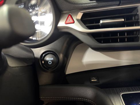 Used 2026 Toyota Sienna XLE FWD image 30