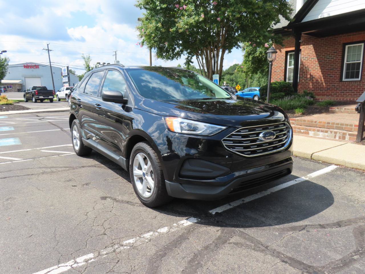 Used 2021 Ford Edge SE FWD image 11