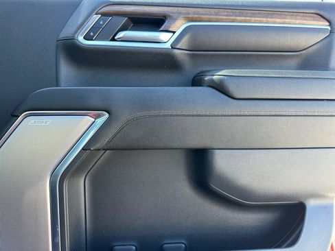 Used 2024 Chevrolet Silverado 3500 High Country w/ High Country Premium Package AWD/4WD image 20