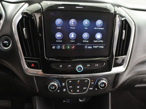 Used 2020 Chevrolet Traverse LT w/ LT Premium Package FWD image 16
