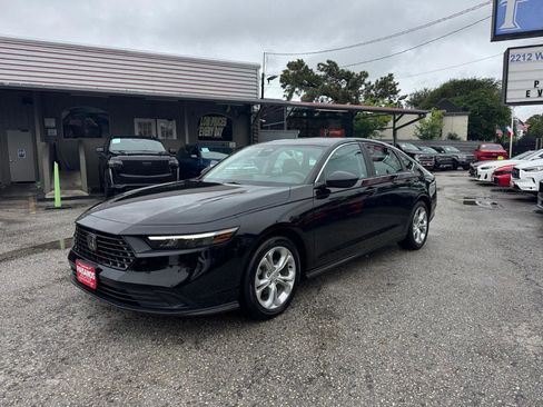 Used 2023 Honda Accord LX image 2