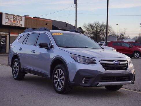 Used 2021 Subaru Outback 2.5i image 9