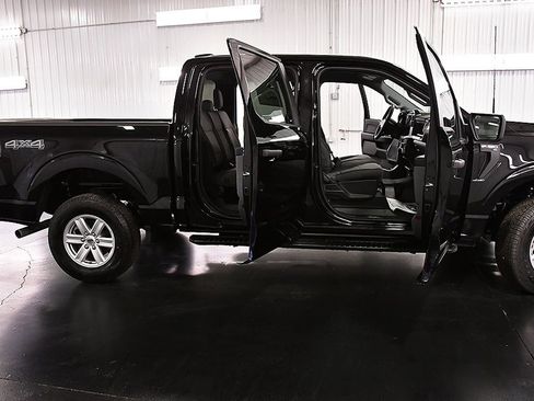 New 2025 Ford F150 XL w/ Equipment Group 103A High image 31