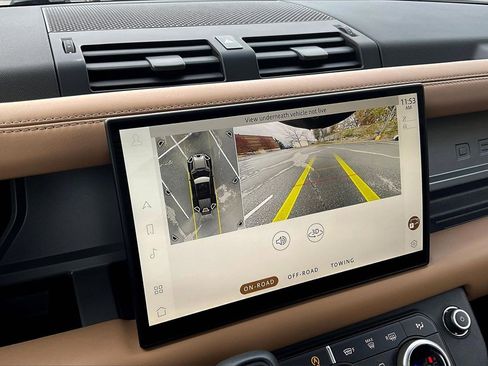 Used 2025 Land Rover Defender 110 V8 image 14