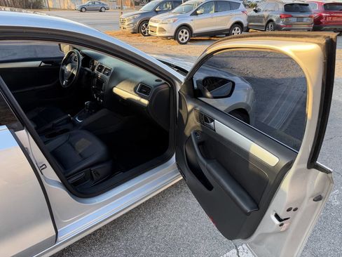 Used 2014 Volkswagen Jetta SE image 18