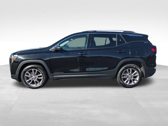 Used 2024 GMC Terrain SLT AWD/4WD image 2