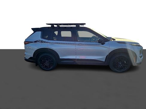 New 2025 Mitsubishi Outlander Trail Edition image 3