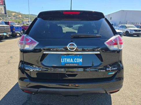Used 2015 Nissan Rogue SV AWD/4WD image 4