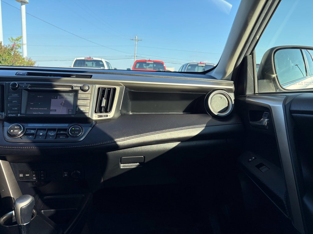 Used 2015 Toyota RAV4 Limited w/ Outdoor Package AWD/4WD image 19