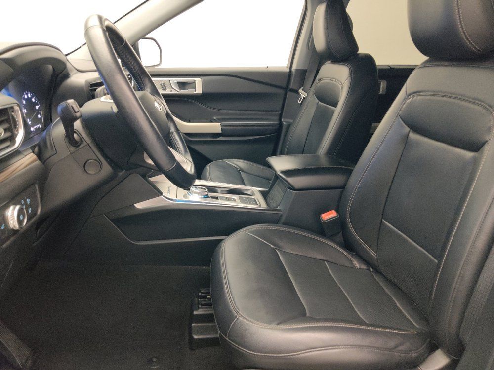 Used 2021 Ford Explorer Limited w/ Equipment Group 301A RWD image 17