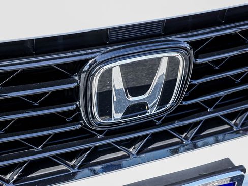 Certified 2025 Honda Accord SE image 14